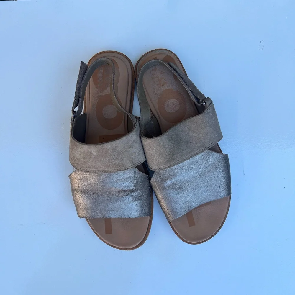 Sorel Women's Sandals in Silver and Tan